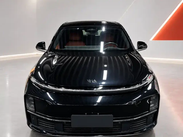 Li Auto L7 — Фото автомобиля 2