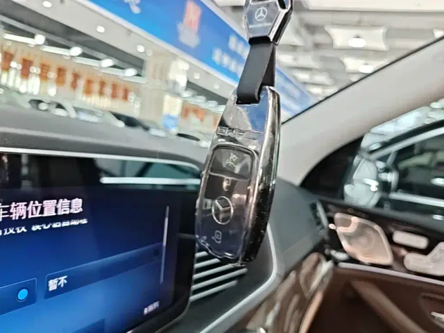 Mercedes-Benz GLE-Class — Фото автомобиля 8