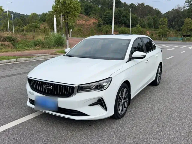 Geely Emgrand — Фото автомобиля 18