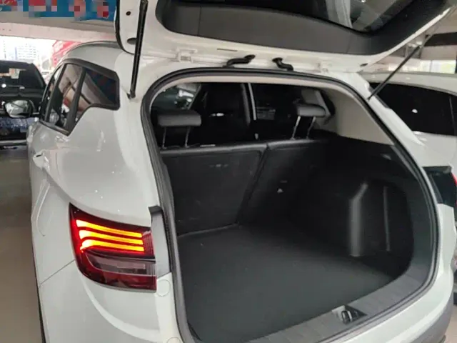Geely Binyue — Фото автомобиля 14
