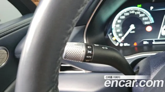 Genesis GV80 — Фото автомобиля 30