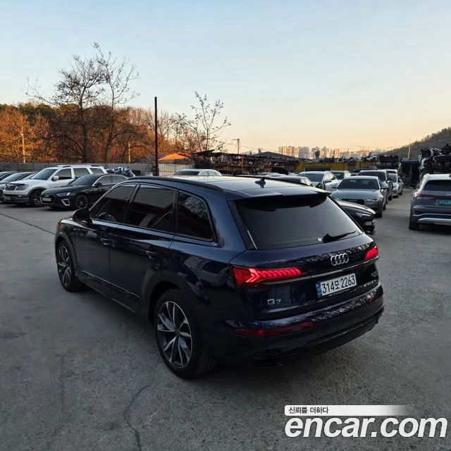 Audi Q7 4M — Фото автомобиля 3