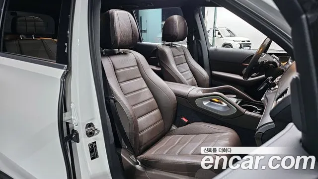 Mercedes-Benz GLS-Class — Фото автомобиля 10