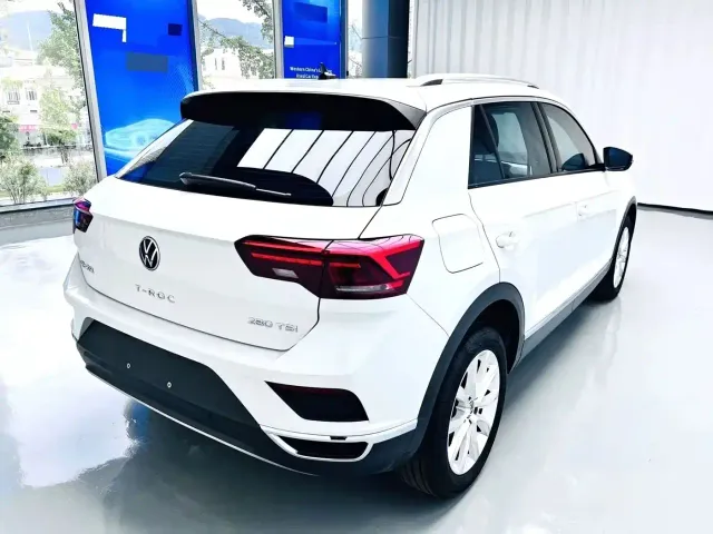 Volkswagen T-Roc — Фото автомобиля 18