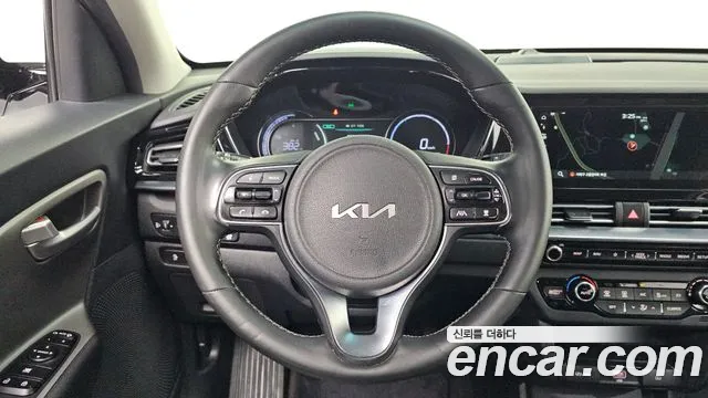 Kia Niro — Фото автомобиля 14
