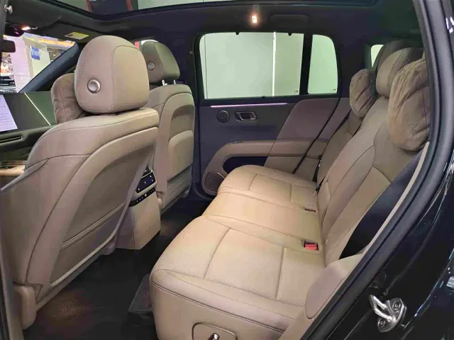 Li Auto i6 — Фото автомобиля 5