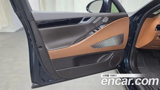 Genesis G80 Бензин 2.5 турбо 2WD — Фото автомобиля 24