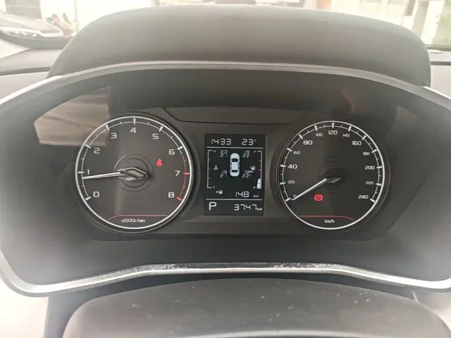 Geely Binyue — Фото автомобиля 11