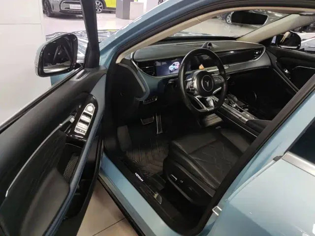 Voyah Auto VOYAH FREE 2021 AWD Standard Range Extender Exclusive Luxury Package — Фото автомобиля 15