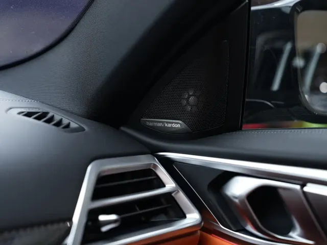 BMW M4 — Фото автомобиля 10
