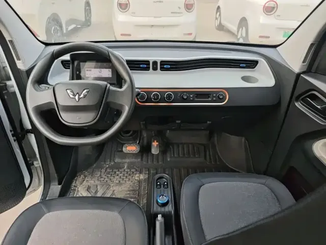 Wuling Hongguang Mini EV — Фото автомобиля 9
