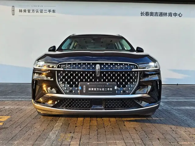 Lincoln Nautilus 2025 2.0T FWD Launch Edition — Фото автомобиля 2