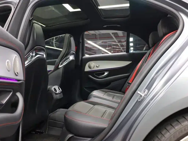 Mercedes-Benz E-Class AMG — Фото автомобиля 24