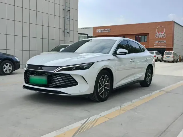 Фотография автомобиля — BYD Qin L