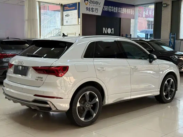 Audi Q3 — Фото автомобиля 4