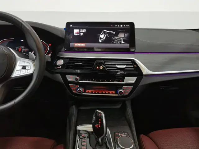 BMW 5 Series — Фото автомобиля 12