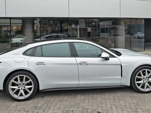 Porsche Panamera — Фото автомобиля 5