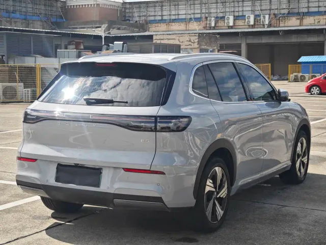 Geely Galaxy E5 — Фото автомобиля 7