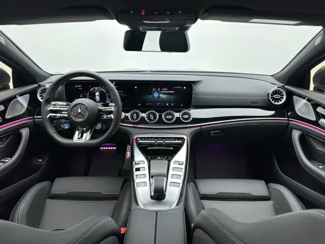 Nio ES8 — Фото автомобиля 19
