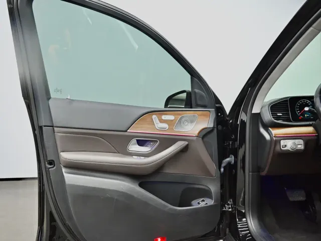 Mercedes-Benz GLE-Class — Фото автомобиля 17