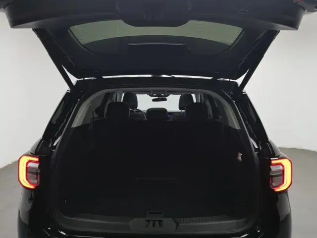 Ford Explorer — Фото автомобиля 16