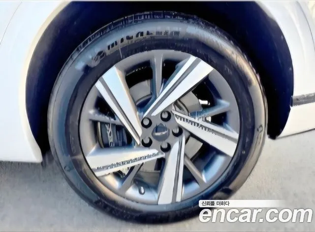Genesis GV70 2.5T Бензин 2WD — Фото автомобиля 5