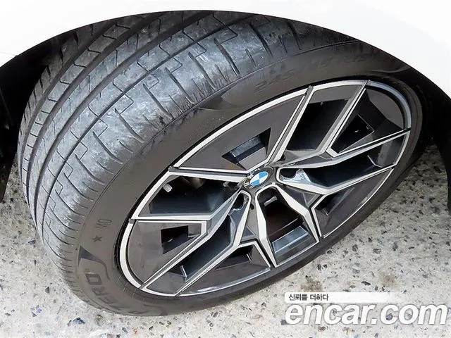 BMW 5-Series — Фото автомобиля 20