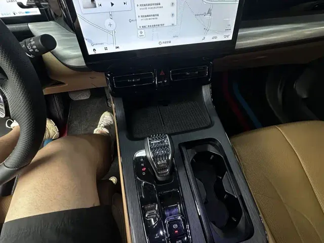 GAC Trumpchi ES9 — Фото автомобиля 16