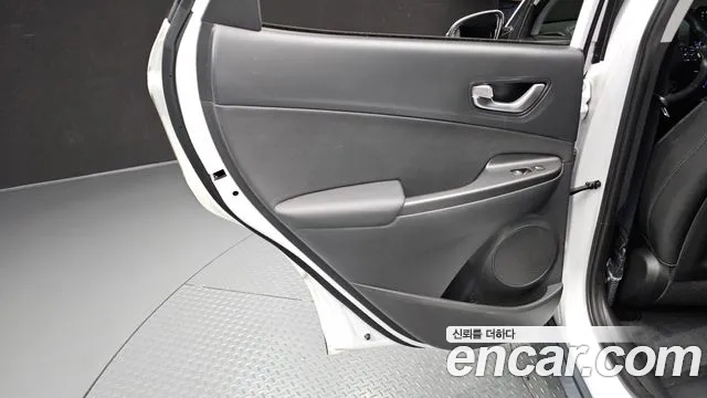 Hyundai Kona Kona (New) — Фото автомобиля 24