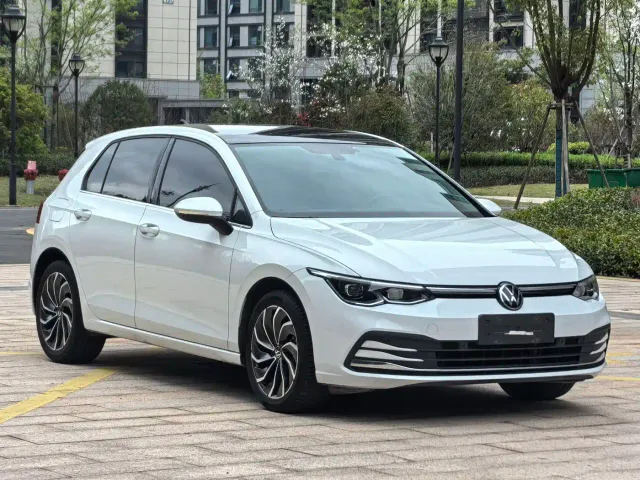 Volkswagen Golf — Фото автомобиля 3