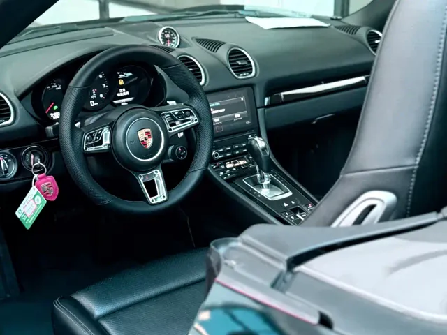 Porsche 718 — Фото автомобиля 7