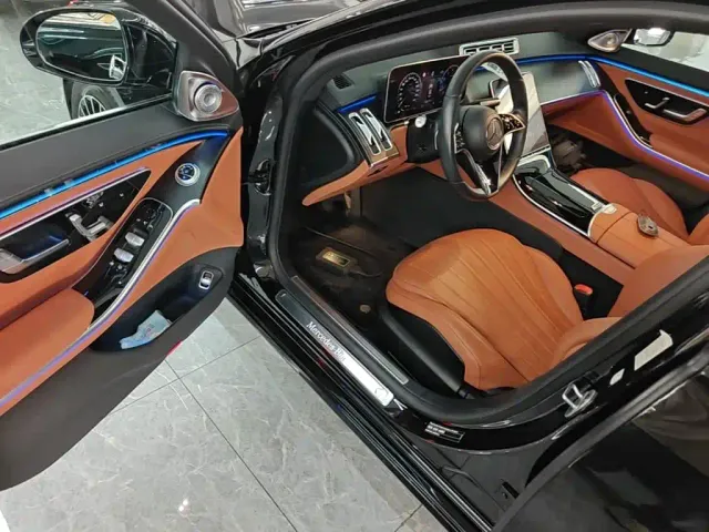 Mercedes-Benz S-Class — Фото автомобиля 15