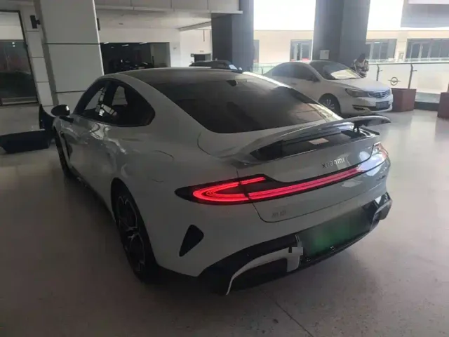 Xiaomi SU7 — Фото автомобиля 4