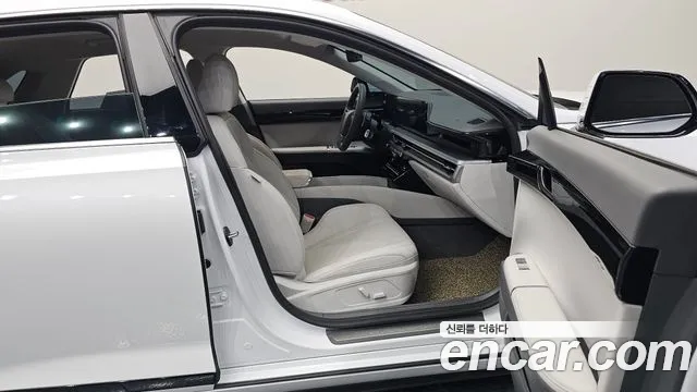 Hyundai Grandeur GN7 — Фото автомобиля 16