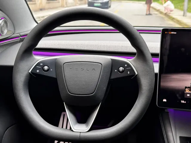 Tesla Model 3 — Фото автомобиля 19