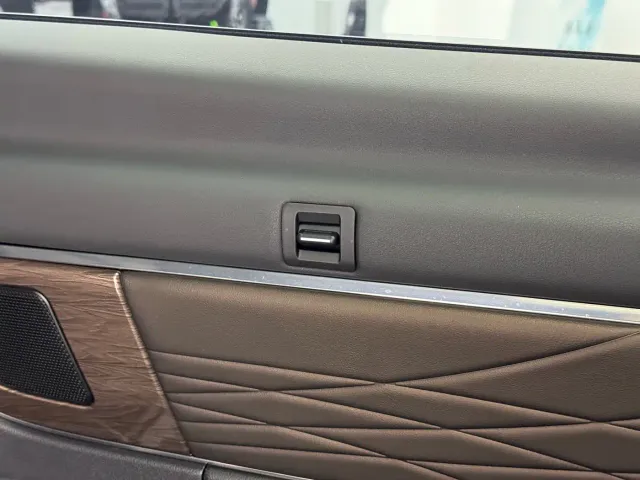 Toyota Vellfire — Фото автомобиля 17
