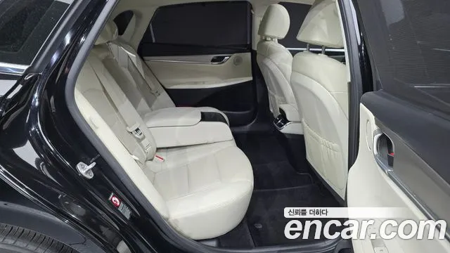 Hyundai Grandeur (New) Hybrid — Фото автомобиля 12