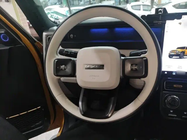 iCAR V23 — Фото автомобиля 6