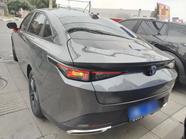 Changan Lamore — Фото автомобиля 22