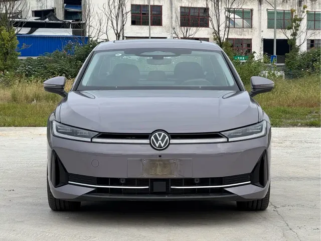 Volkswagen Passat — Фото автомобиля 2