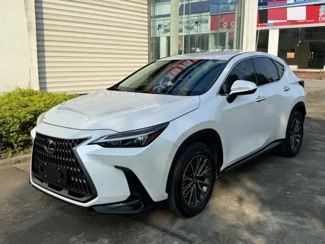 Фотография автомобиля — Lexus NX