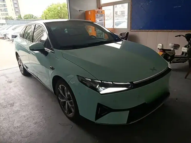 Xpeng P5 — Фото автомобиля 3