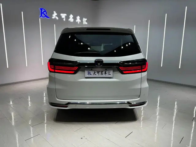 Honda Elysion — Фото автомобиля 7