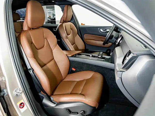 Volvo XC60 — Фото автомобиля 19