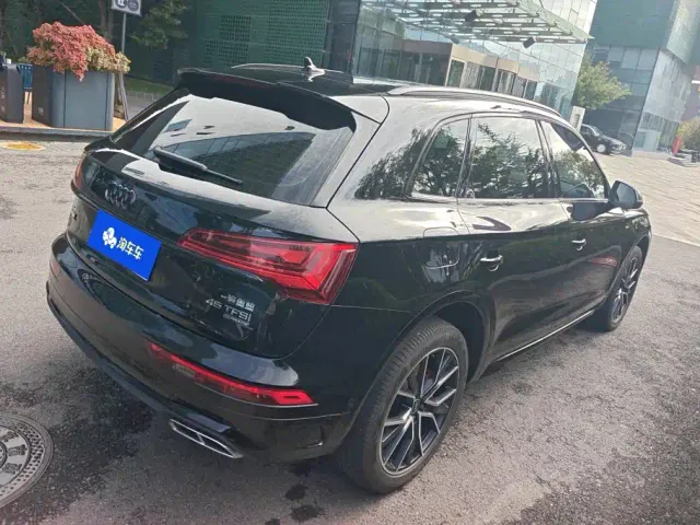 Audi Q5L — Фото автомобиля 3