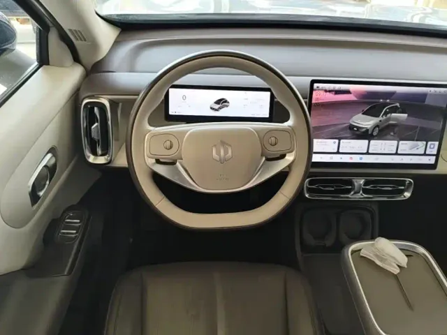 Leapmotor B10 — Фото автомобиля 10