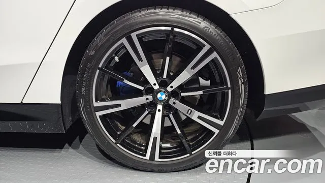 BMW 5-Series 5 серия (G60) 530i xDrive M Sport — Фото автомобиля 18