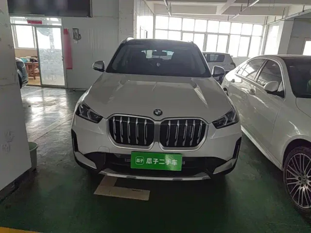 BMW X1 — Фото автомобиля 2