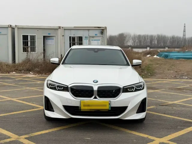 BMW i3 — Фото автомобиля 2
