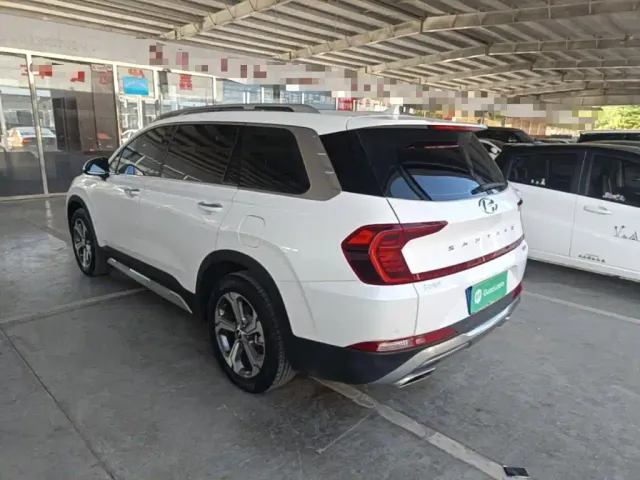 Hyundai Santa Fe — Фото автомобиля 4